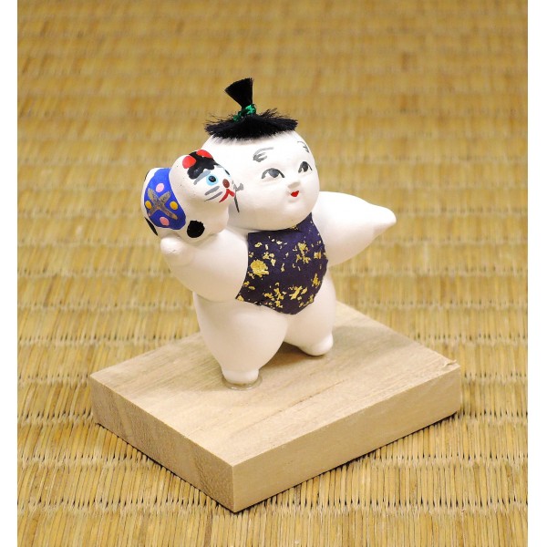 豆御所人形 駒犬持ち 耕園作 京陶人形 | 小刀屋忠兵衛 | 京ものさんぽ