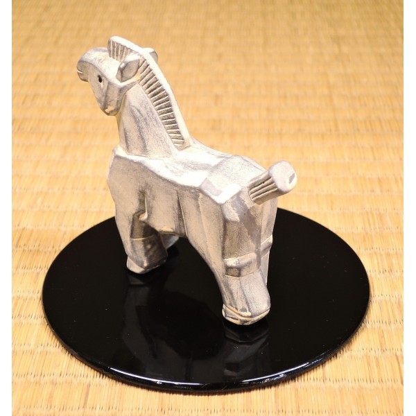 干支置物 開運 木彫進馬 グレー 博博嶺作 京陶人形 | 小刀屋忠兵衛